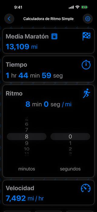 La tarjeta de ritmo abierta en modo oscuro con las ruedas de minutos y segundos puestas en 8:00 por milla, lo que da una media maratón terminada en 1:44:59.