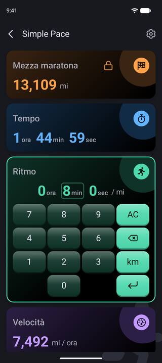 La scheda del ritmo aperta in modalità scura con il tastierino numerico, mentre si inserisce 8:00 al miglio per una mezza maratona con arrivo in 1:44:59.