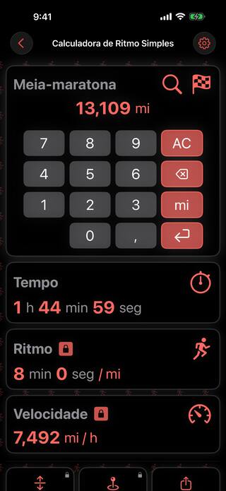 O cartão de distância aberto no modo escuro com o teclado numérico, digitando uma meia-maratona de 13,109 milhas enquanto o ritmo é mantido fixo em 8:00 por milha e o tempo é recalculado para 1:44:59.